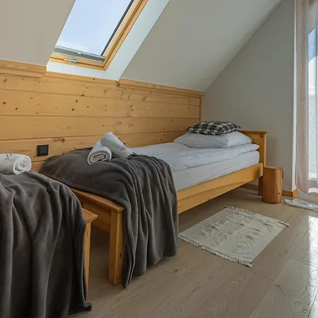 Osada Przystanek בקתה