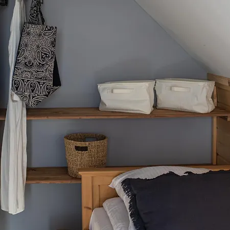 Osada Przystanek בקתה